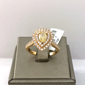 Anello Crivelli in Oro Rosa, Diamanti e Diamante Fancy Centrale con taglio a goccia