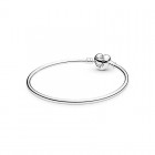Pandora Moments Bracciale Rigido in Argento con Chiusura a Cuore
