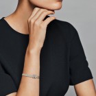 Pandora Reflexions Charm Lettera H