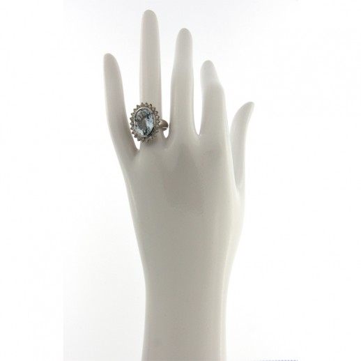 Anello Valenza in Oro Bianco con Diamanti e Acquamarina taglio ovale